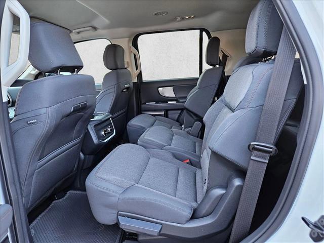 new 2025 Ford Expedition car, priced at $61,090