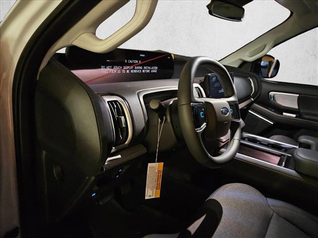 new 2025 Ford Expedition car, priced at $61,090