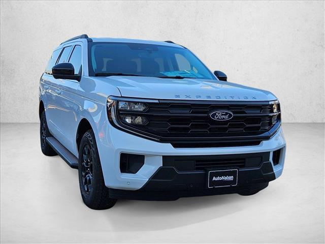new 2025 Ford Expedition car, priced at $61,090