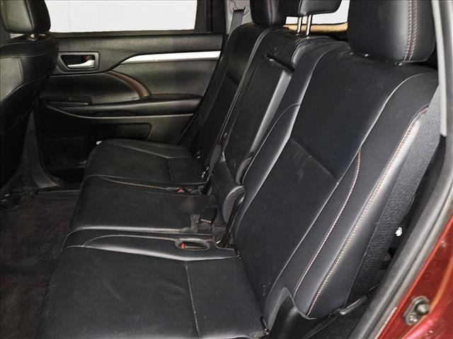 used 2019 Toyota Highlander Hybrid car, priced at $24,895