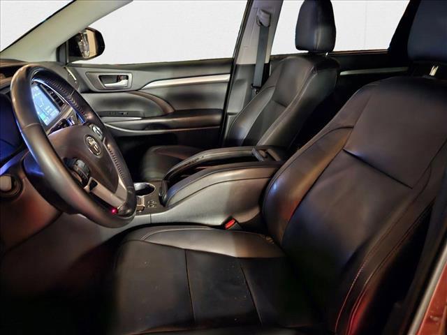 used 2019 Toyota Highlander Hybrid car, priced at $24,895