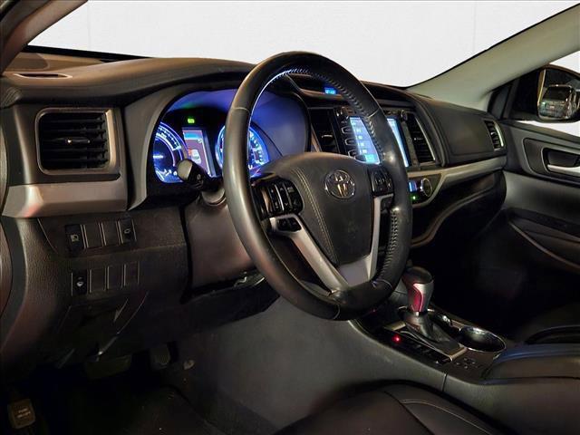 used 2019 Toyota Highlander Hybrid car, priced at $24,895