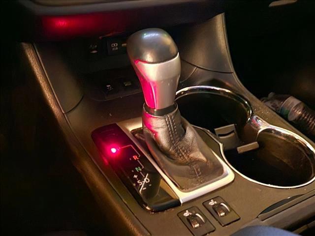 used 2019 Toyota Highlander Hybrid car, priced at $24,895