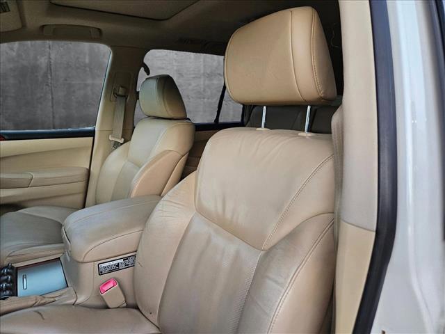 used 2009 Lexus LX 570 car, priced at $23,995