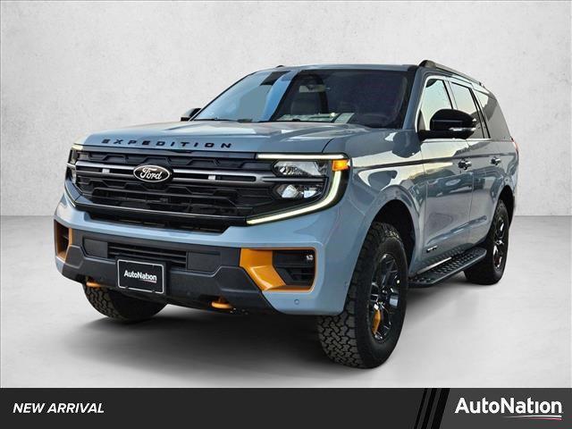 new 2025 Ford Expedition car, priced at $82,717