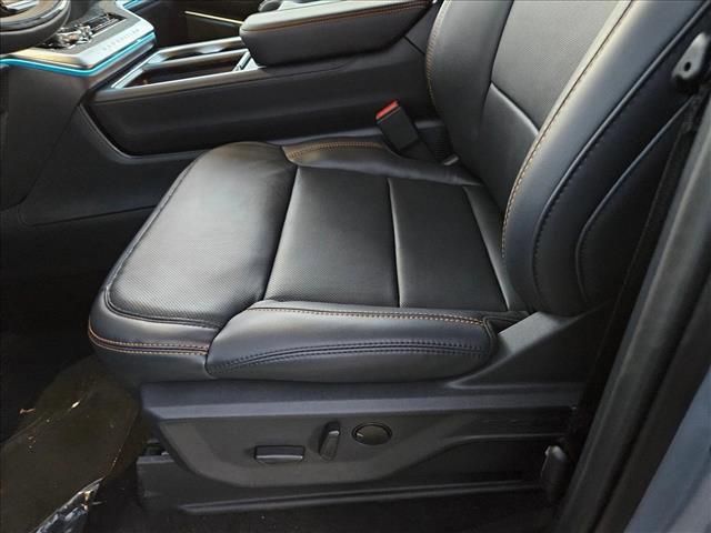 new 2025 Ford Expedition car, priced at $82,717