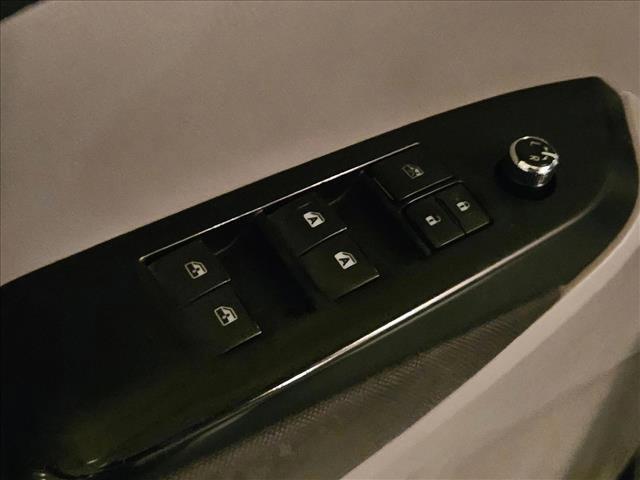 used 2018 Toyota Highlander car, priced at $21,995