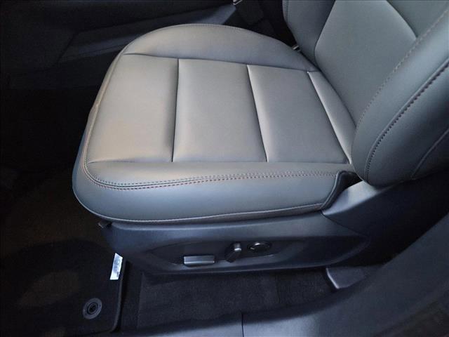 new 2025 Ford Explorer car, priced at $39,980