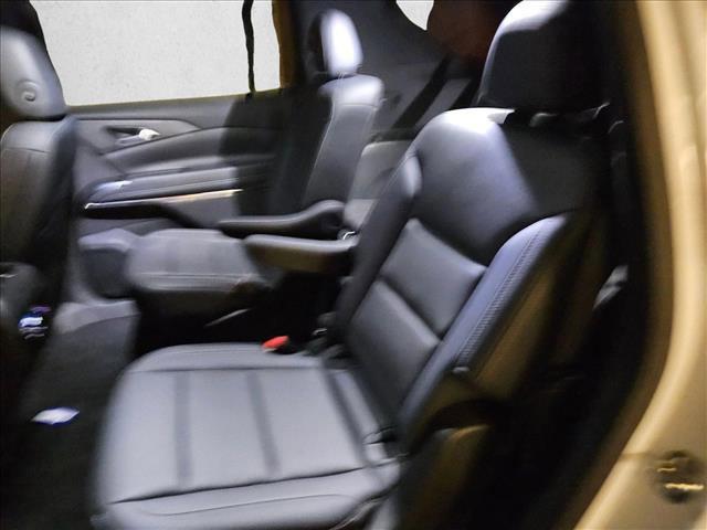 used 2025 Chevrolet Traverse car, priced at $36,525