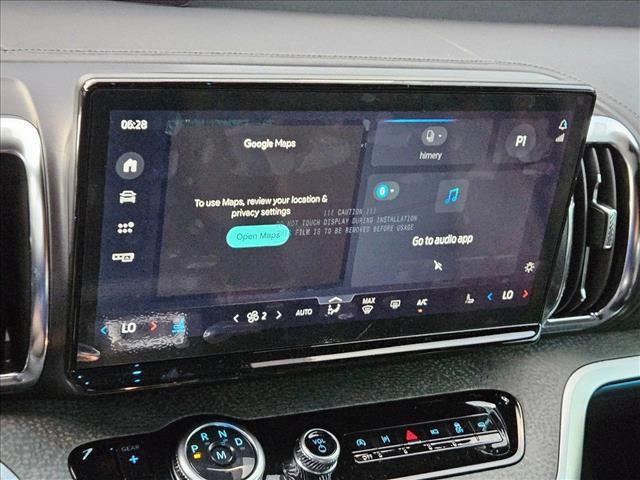 new 2025 Ford Expedition car, priced at $77,115