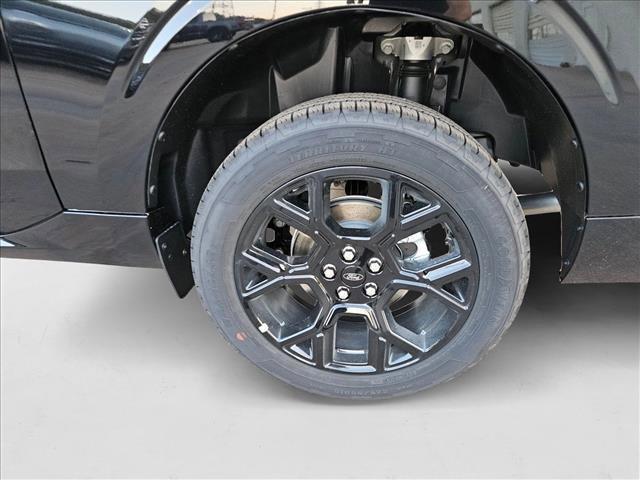 new 2025 Ford Maverick car, priced at $35,068