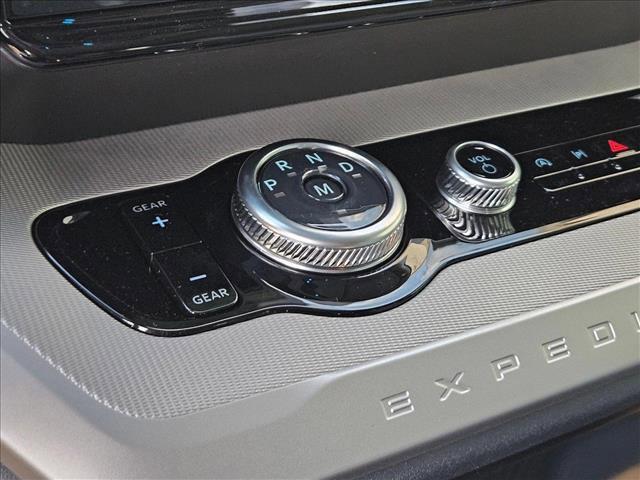 new 2025 Ford Expedition Max car, priced at $68,964