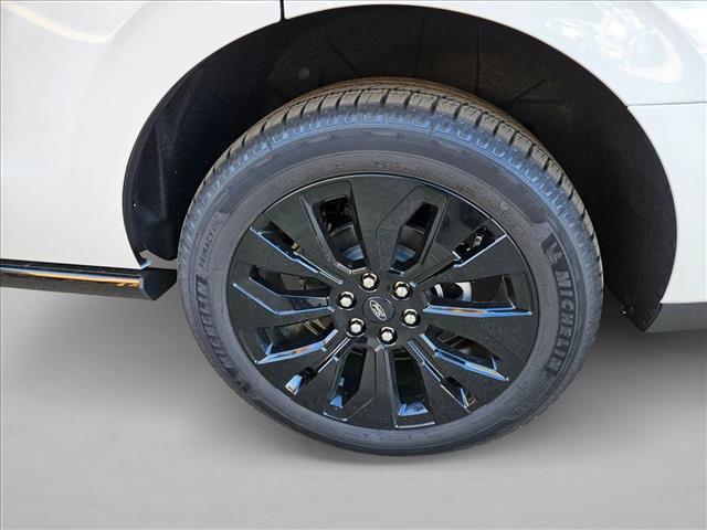 new 2025 Ford Expedition car, priced at $78,332