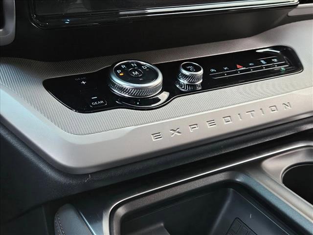 new 2025 Ford Expedition Max car, priced at $70,090