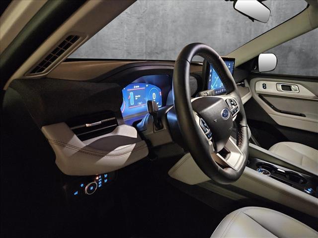 new 2025 Ford Explorer car, priced at $40,992