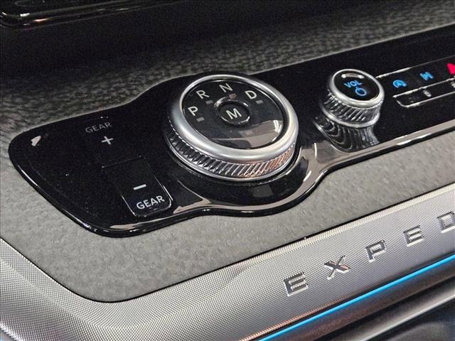 new 2025 Ford Expedition car, priced at $77,115