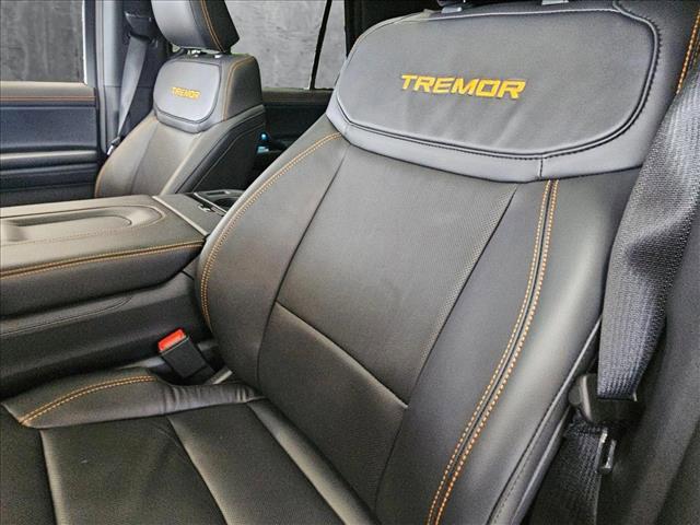 new 2025 Ford Expedition car, priced at $77,115