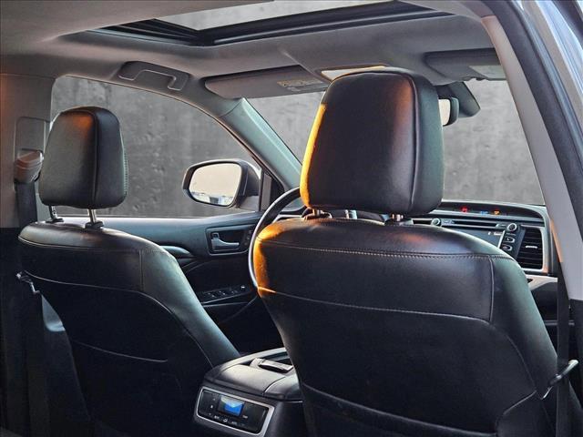 used 2018 Toyota Highlander car, priced at $28,000