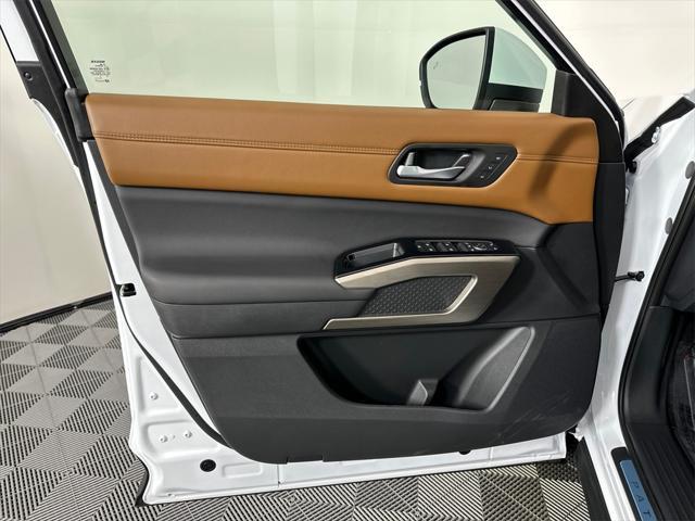 new 2025 Nissan Pathfinder car, priced at $52,745