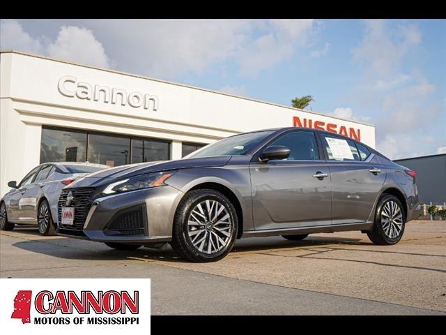used 2023 Nissan Altima car, priced at $24,288