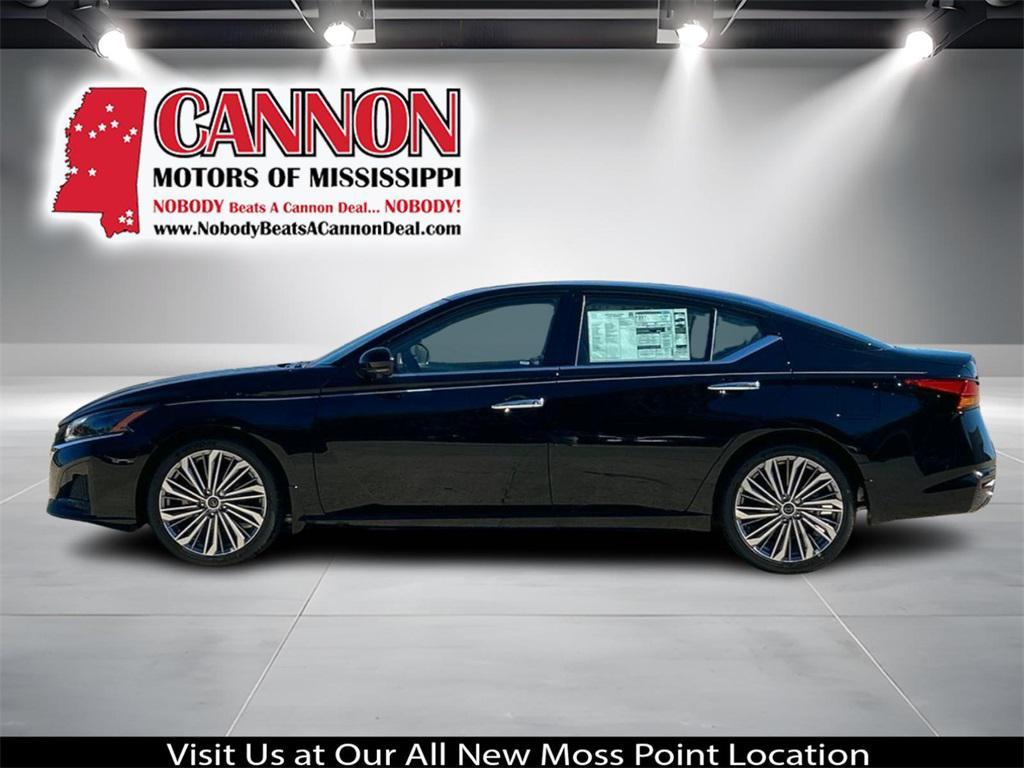 new 2025 Nissan Altima car, priced at $32,999