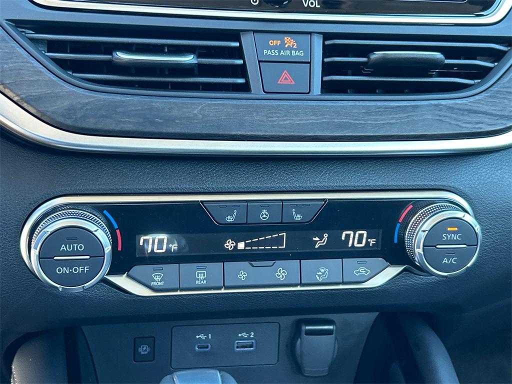 new 2025 Nissan Altima car, priced at $32,999