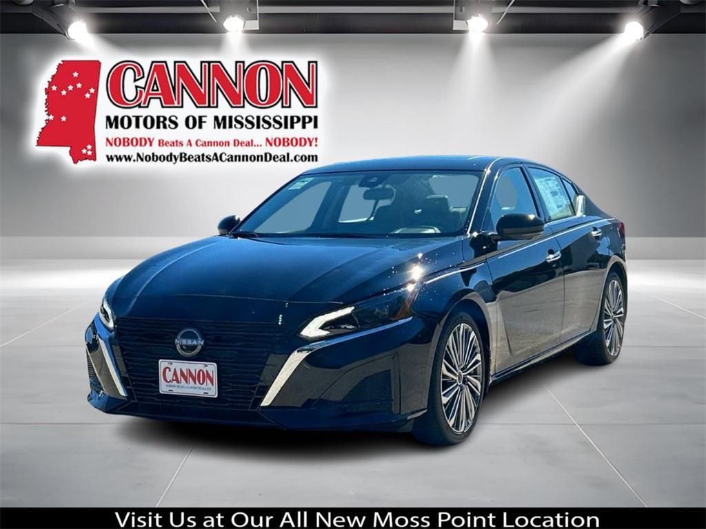 new 2025 Nissan Altima car, priced at $32,999