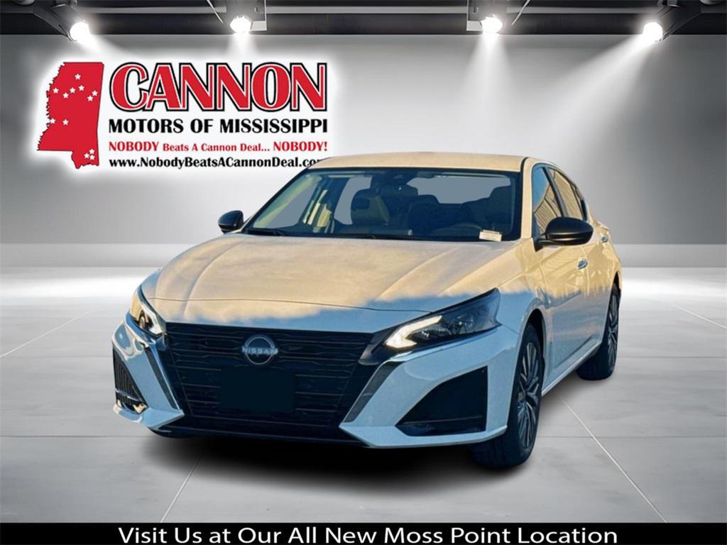 new 2025 Nissan Altima car, priced at $27,678