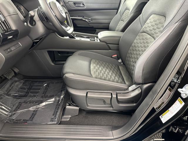 new 2025 Nissan Pathfinder car, priced at $35,785