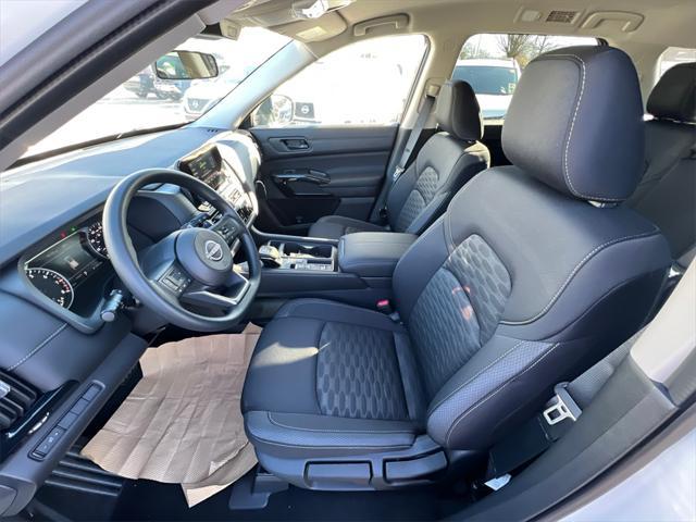 new 2025 Nissan Pathfinder car, priced at $35,218