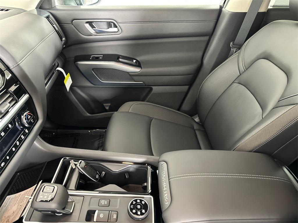 new 2025 Nissan Pathfinder car, priced at $40,954