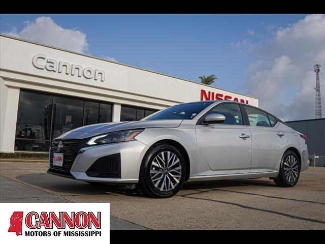 used 2023 Nissan Altima car, priced at $22,341