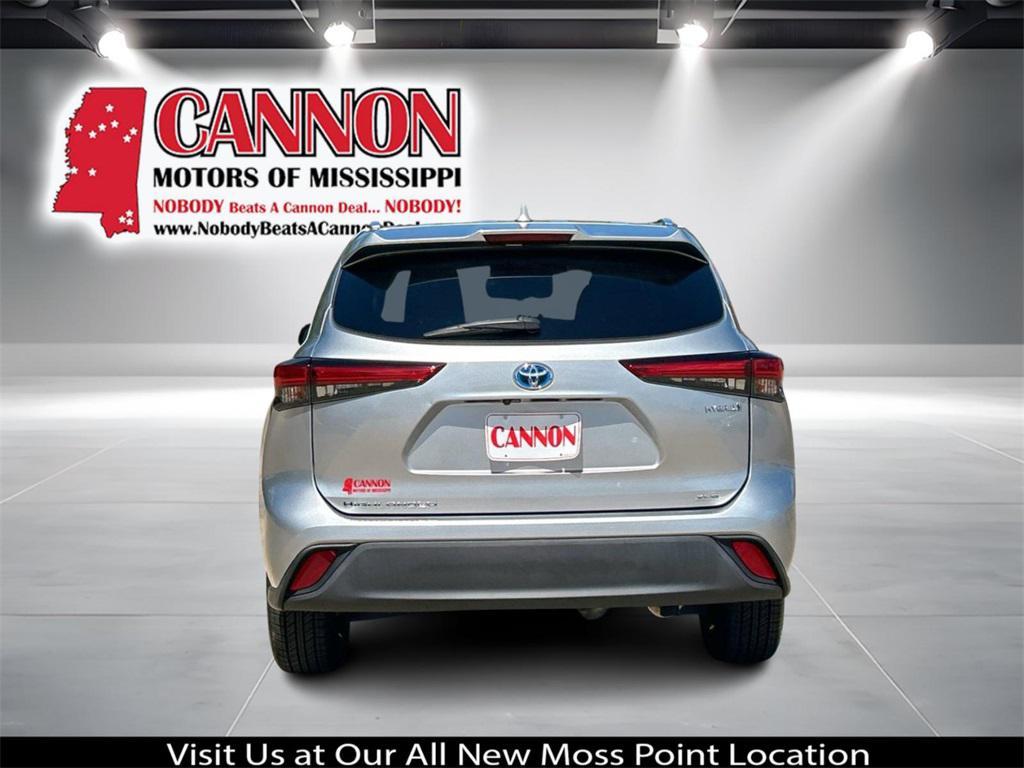 used 2021 Toyota Highlander Hybrid car, priced at $35,438