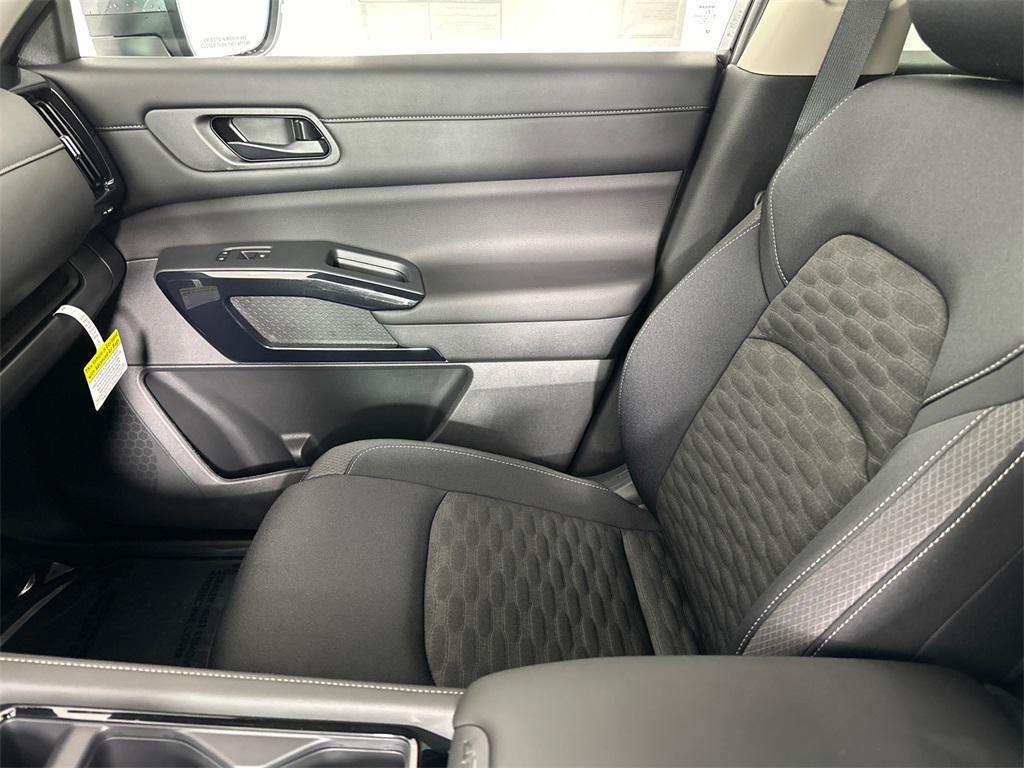 new 2025 Nissan Pathfinder car, priced at $38,382