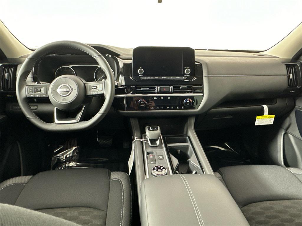 new 2025 Nissan Pathfinder car, priced at $38,382