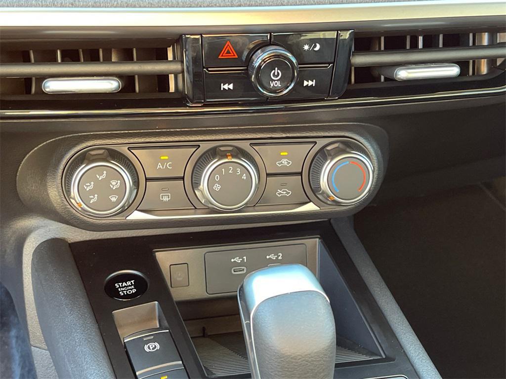 new 2025 Nissan Kicks car, priced at $24,599