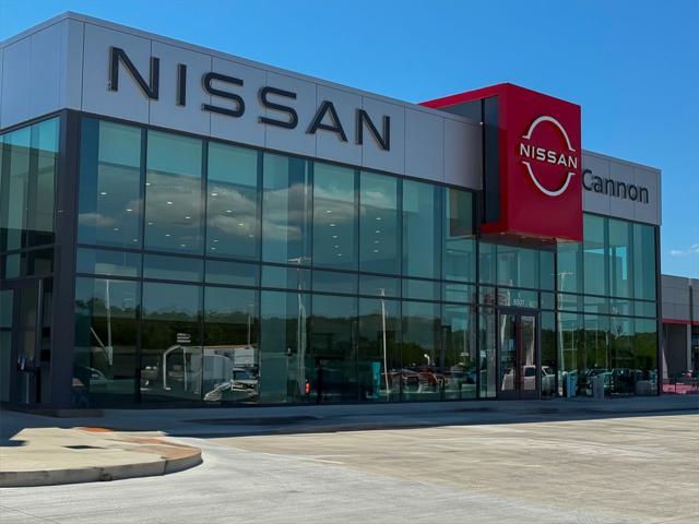used 2024 Nissan Titan car, priced at $46,896