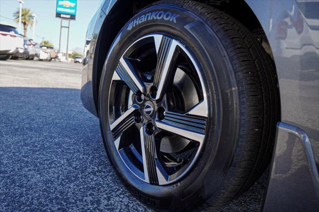 new 2025 Nissan Sentra car, priced at $23,701