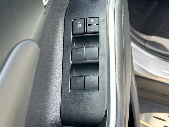 used 2025 Toyota Highlander car, priced at $48,988