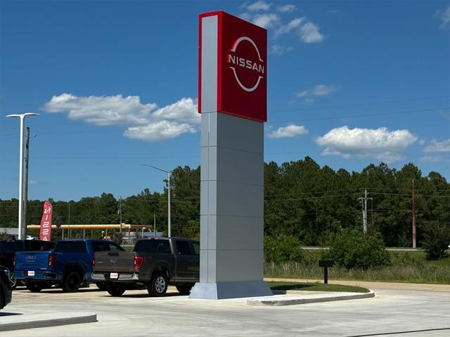 used 2022 Nissan Titan car, priced at $26,000