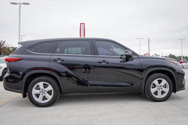 used 2021 Toyota Highlander car, priced at $24,500