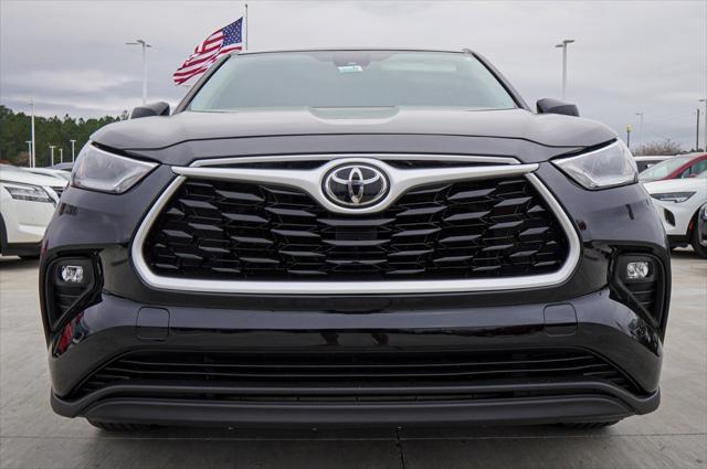 used 2021 Toyota Highlander car, priced at $24,500