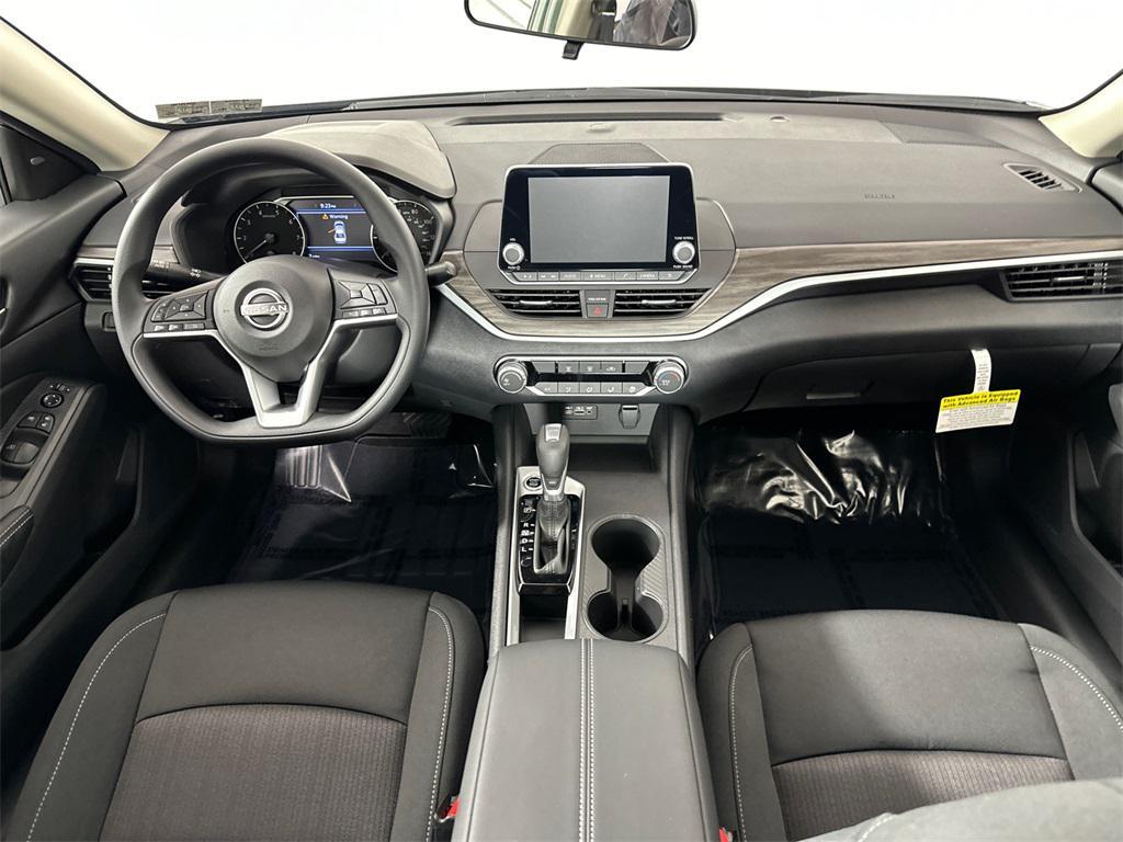 new 2025 Nissan Altima car, priced at $27,984