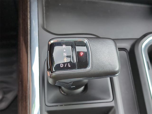 used 2022 GMC Sierra 1500 car, priced at $40,589