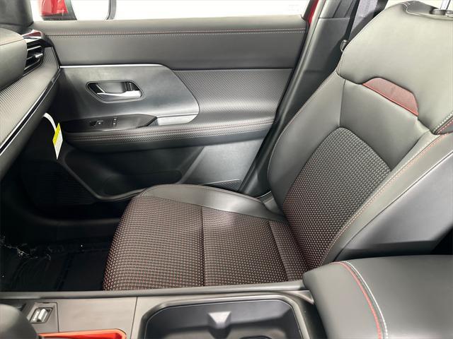 new 2025 Nissan Kicks car, priced at $30,106