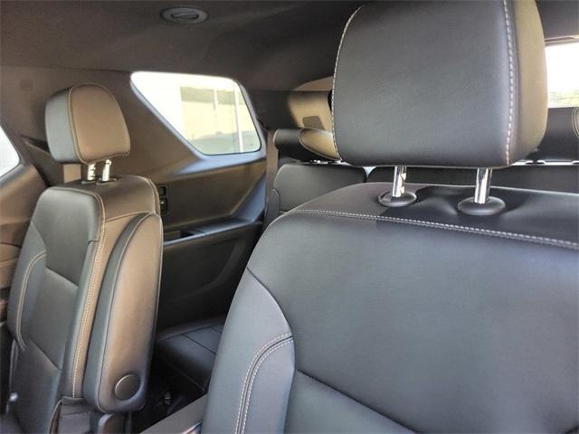 used 2022 Chevrolet Traverse car, priced at $23,476