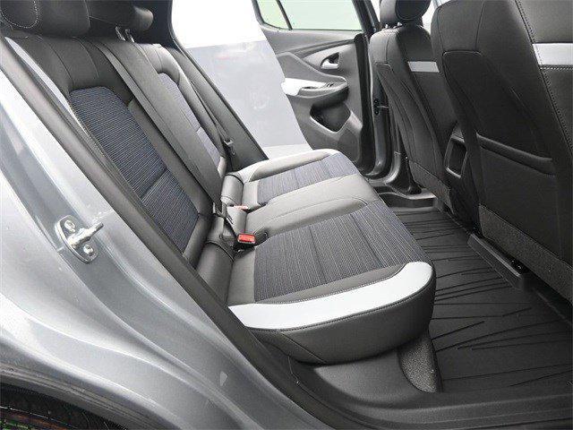 new 2025 Buick Envista car, priced at $28,025
