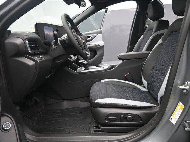 new 2025 Buick Envista car, priced at $28,025