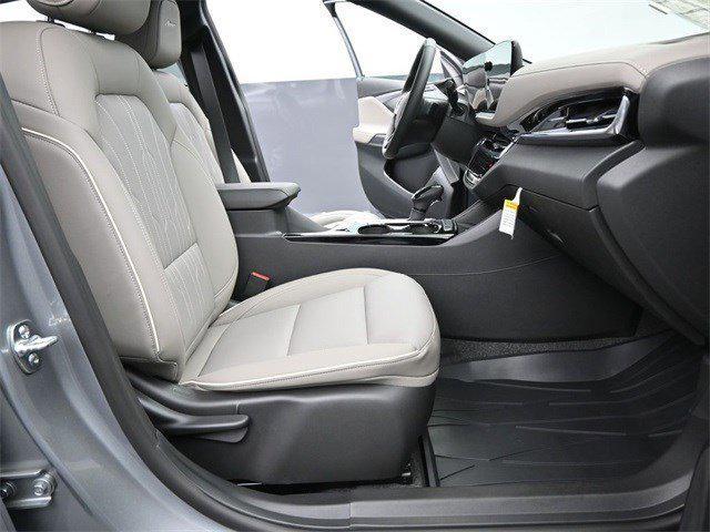 new 2025 Buick Envista car, priced at $32,010