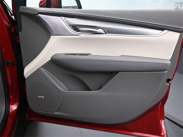 new 2025 Cadillac XT5 car, priced at $61,385
